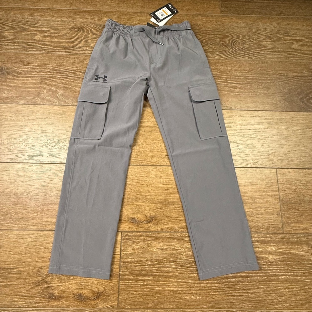 Under Armour Boy's Icon Woven Cargo Pants, Loose, NWT S, Water Resistant, Gray